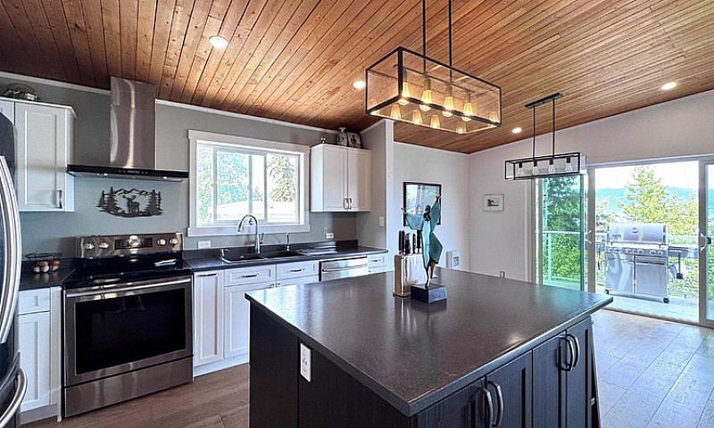 Lakefront Property F...