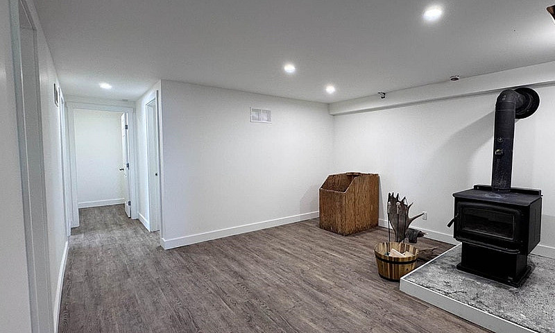 Lakefront Property F...