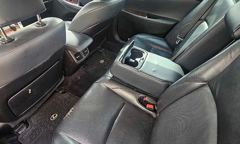 Lexus Es350...