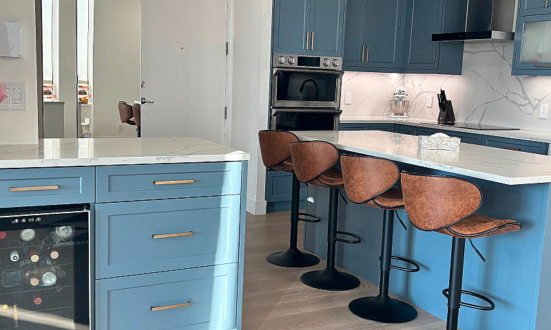 1200 Square-Feet 2 B...