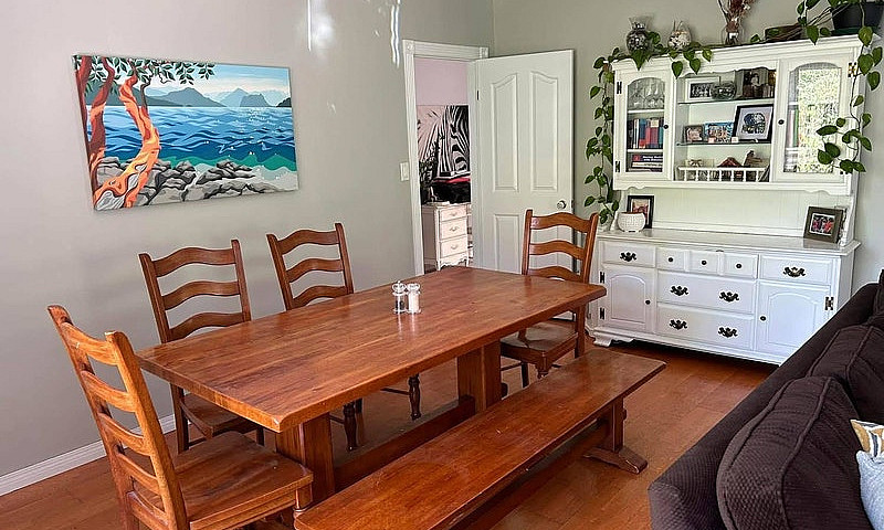 4 Bed   Den, 2 Bath ...