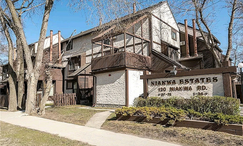St Vital Townhouse S...