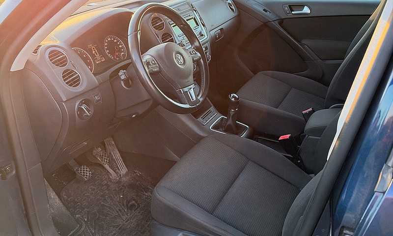 2014 Volkswagen Tigu...