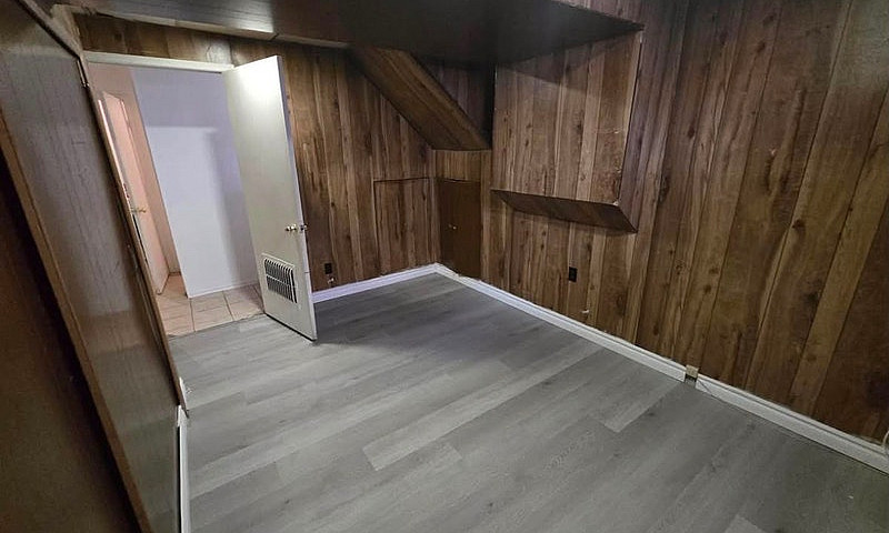2 Bedroom Basement F...