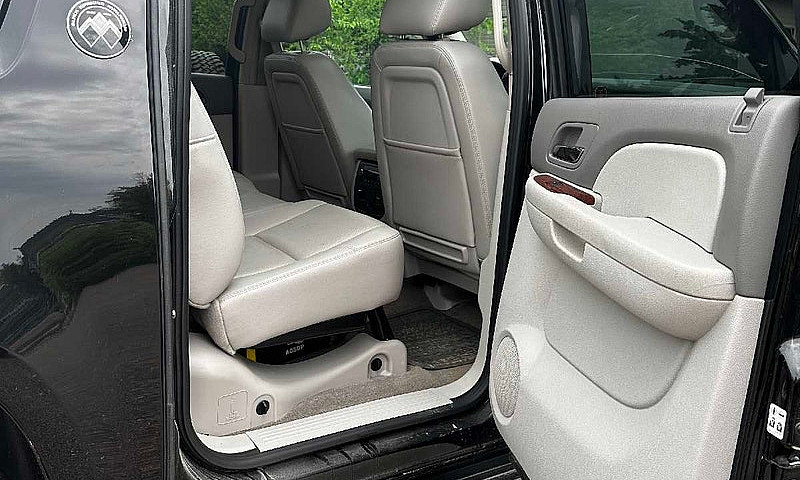 2013 Chevrolet Avala...