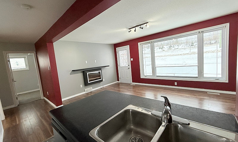 House For Sale 412 G...