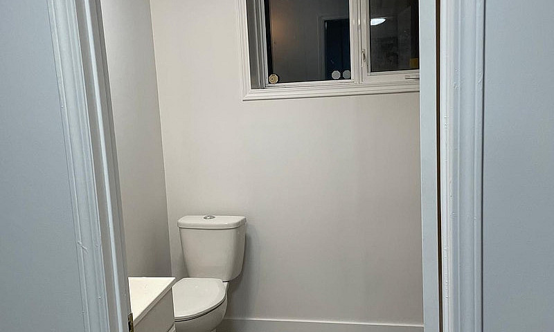 2 Bedroom Basement F...
