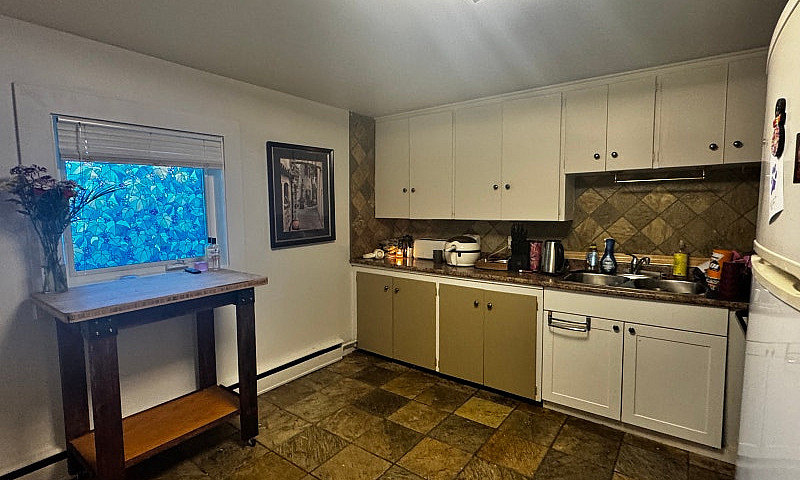 Spacious 2-Bedroom B...