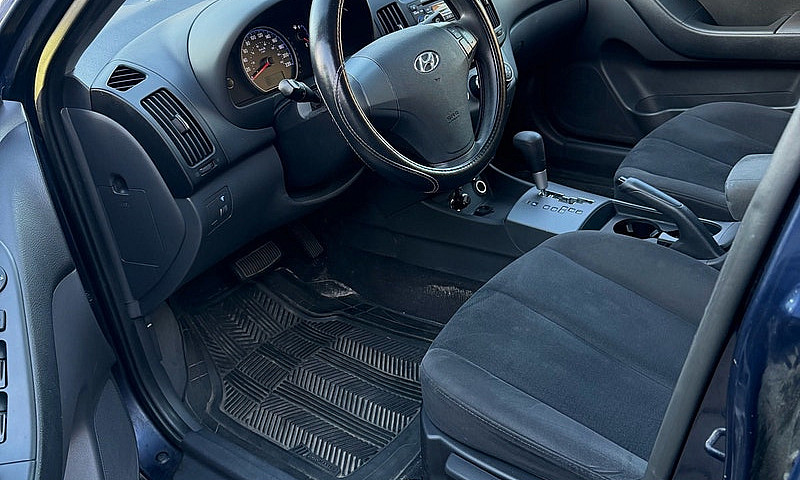 Hyundai Elantra Gl 2...