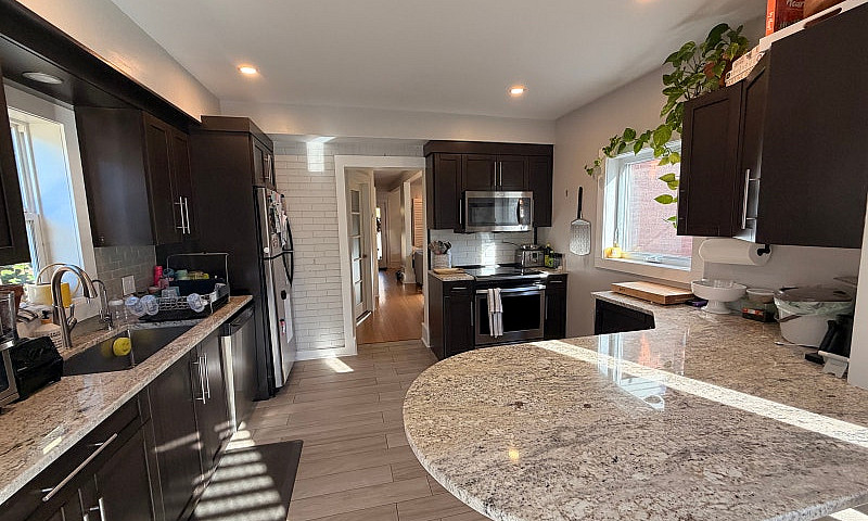 Renovated 3-Bed, 2-B...