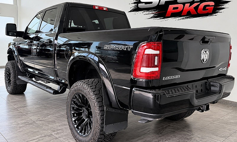 2024 Ram 3500 Crew 4...
