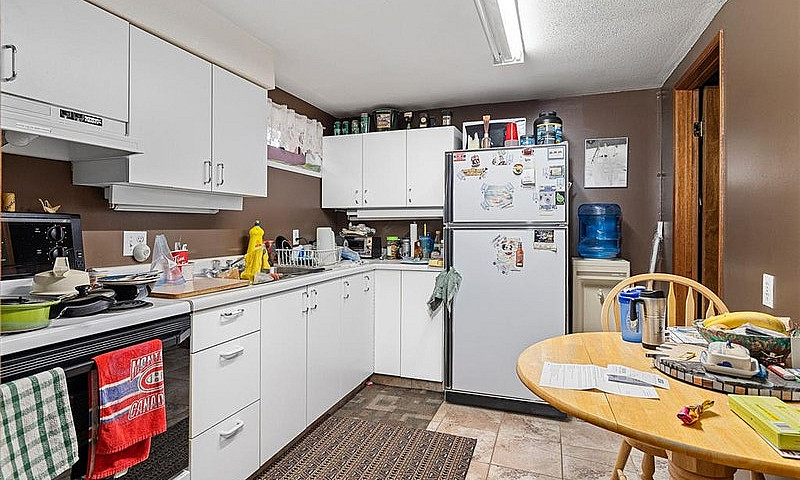 Single Bedroom Basem...