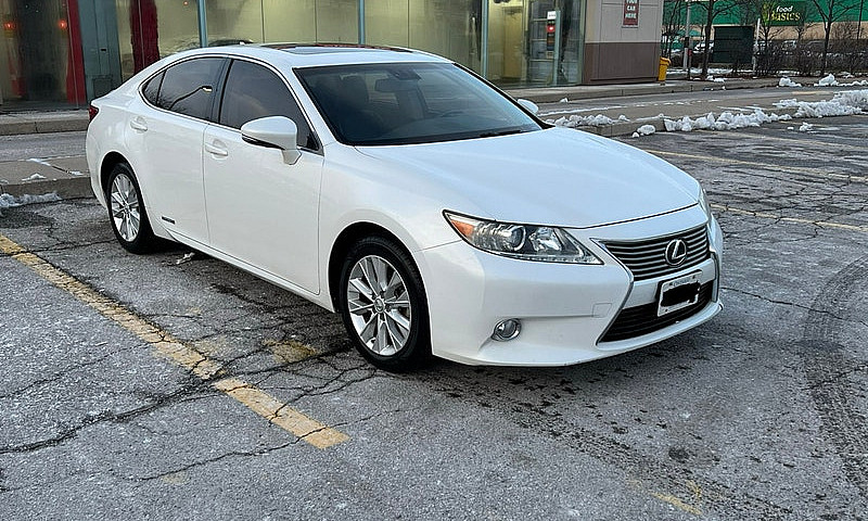 Lexus Es300H ...