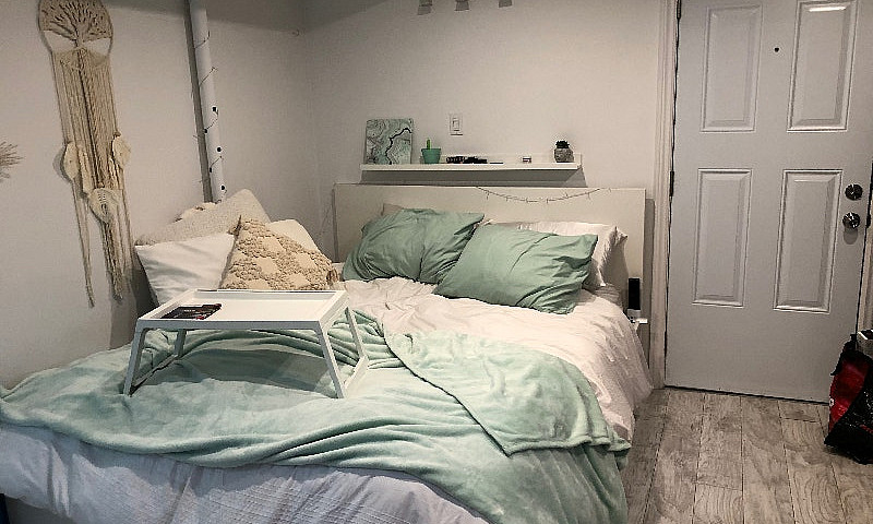 Studio/Bachelor For ...