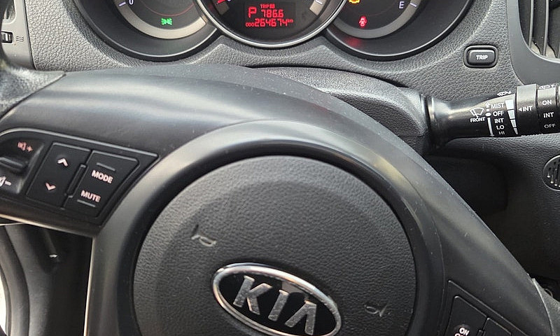 2012 Kia Forte5...