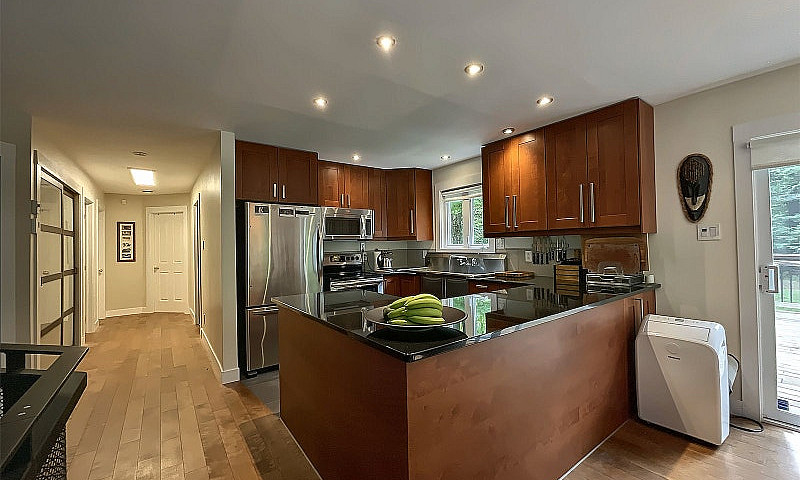 Bungalow | 4.41 Acre...