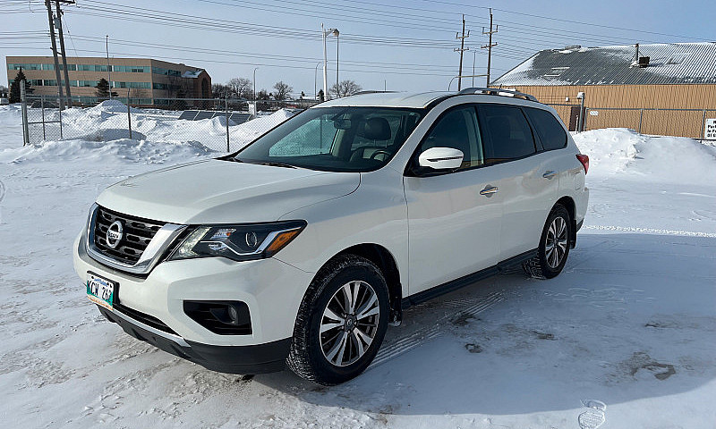 2017 Nissan Pathfind...
