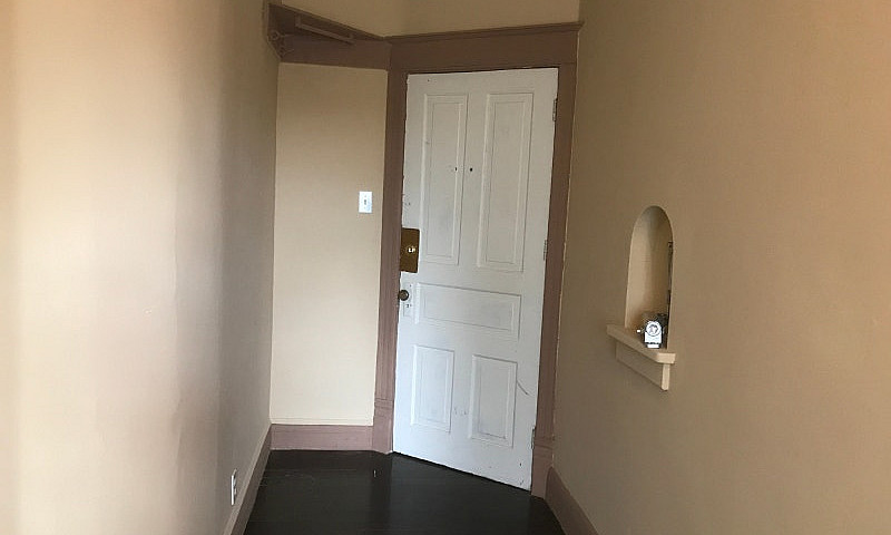 Larger 1Br Upfloor S...