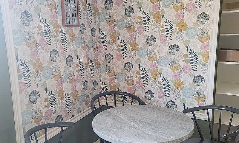 3 Bedroom Semi For R...