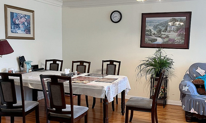 Spacious 5-Bedroom H...