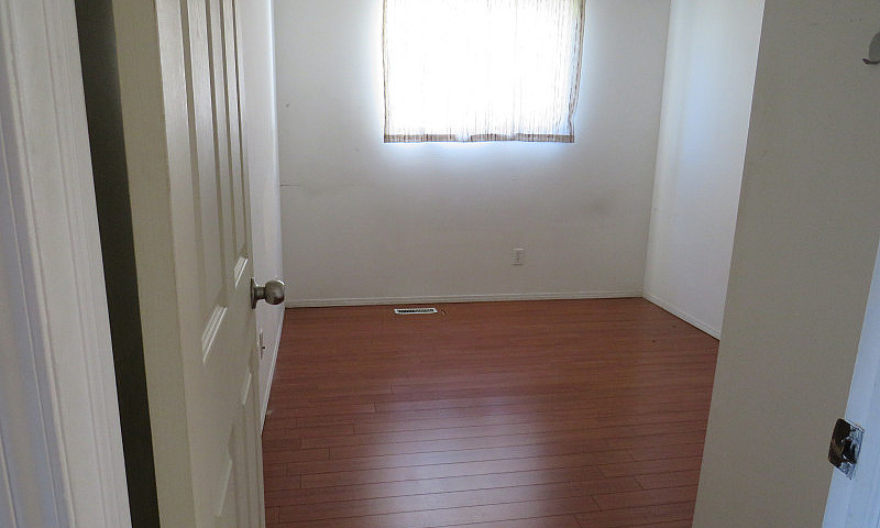 Single House For Ren...