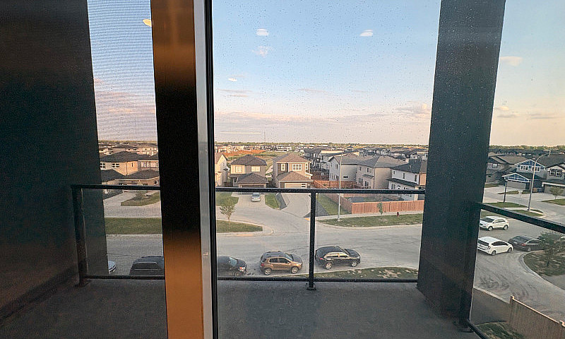 Luxury 1Bd 1Bth Apar...