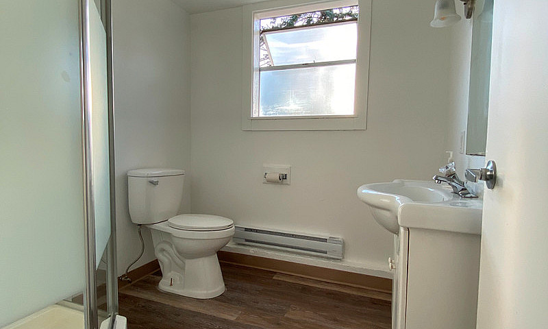 Spacious 3 Bedroom +...