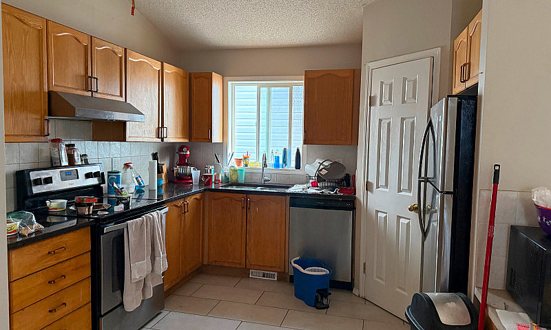 Main Floor Suite: 3 ...