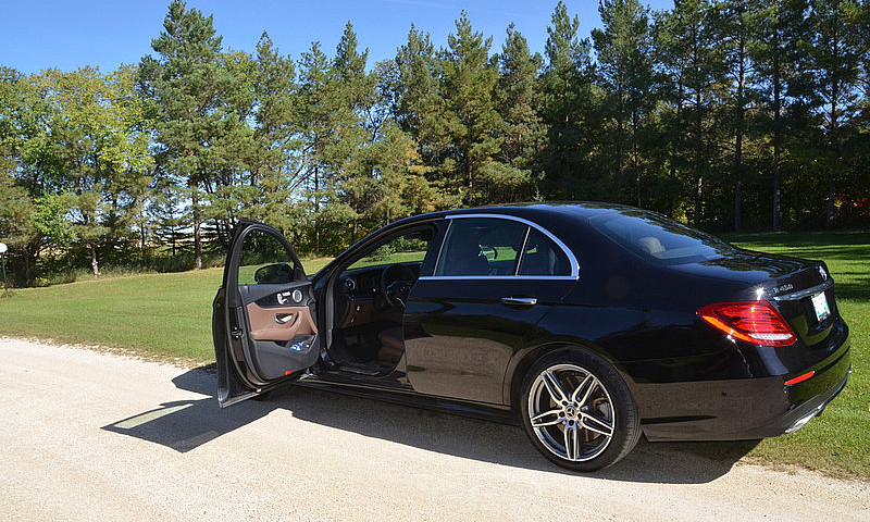 2019 Mercedes Benz E...