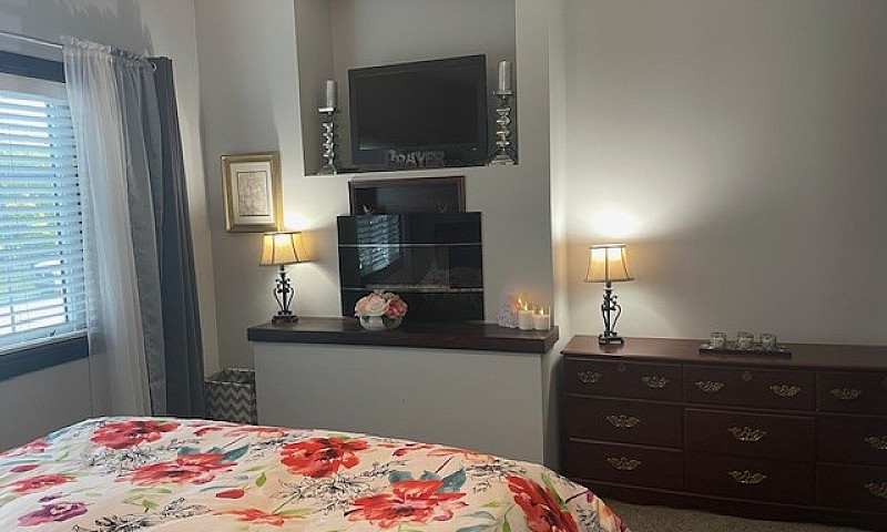 5-Bedroom Home With ...