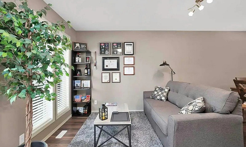 Townhouse For Rent -...