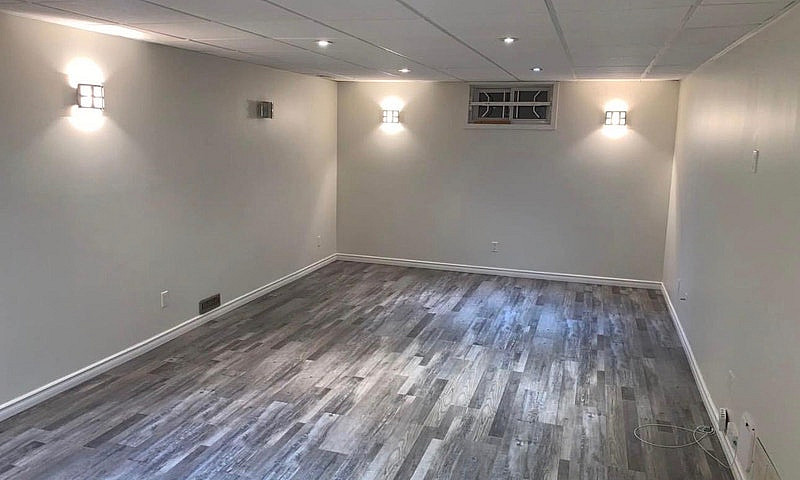Newly Renovated 2 Be...