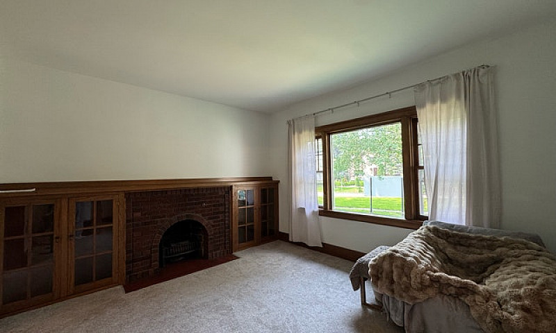 **2 Bed 1 Bath House...