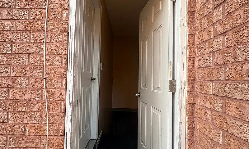 1 Bedroom Basement F...