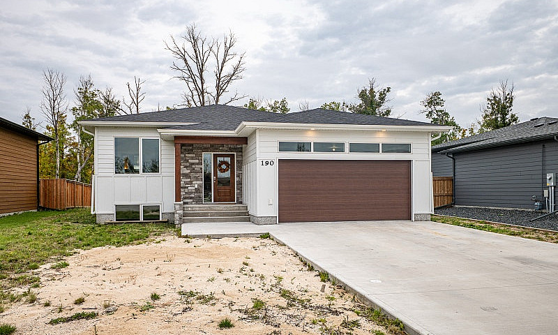 2 Beds 1 Bath...