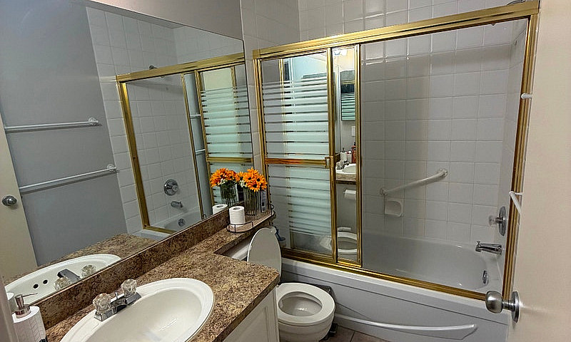 Spacious 2 Bedroom A...
