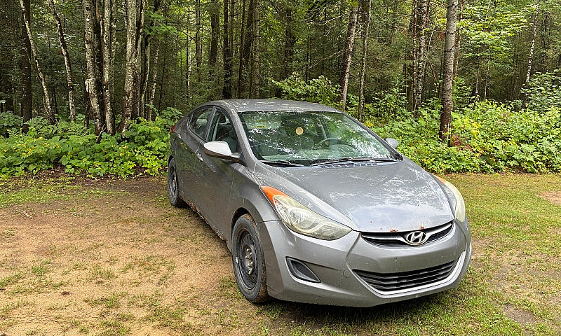 Hyundai Elantra 2012...