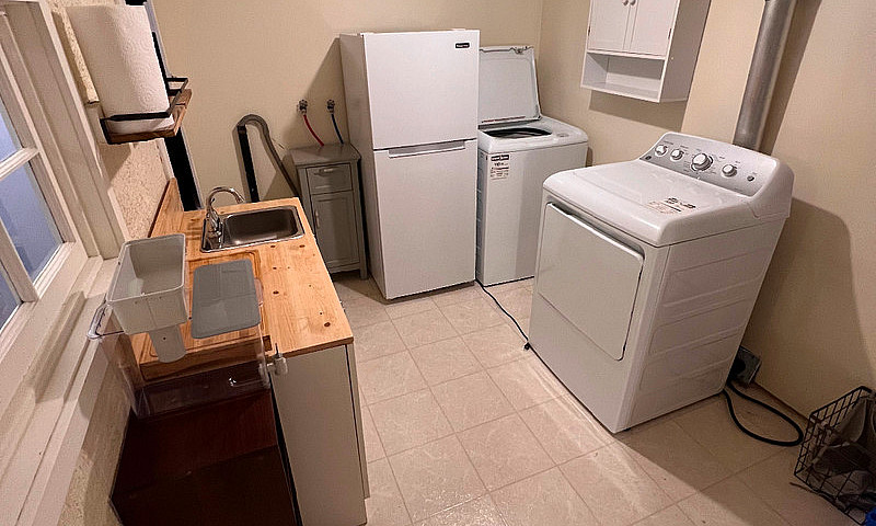 Student Housing (1 B...