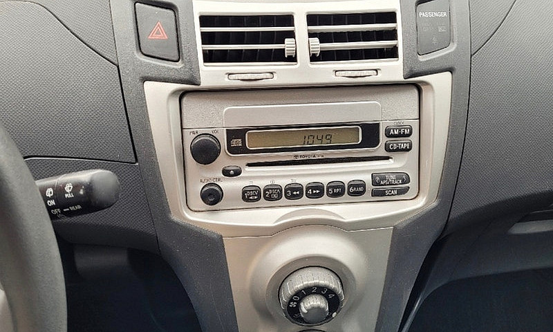 Toyota Yaris 2006...