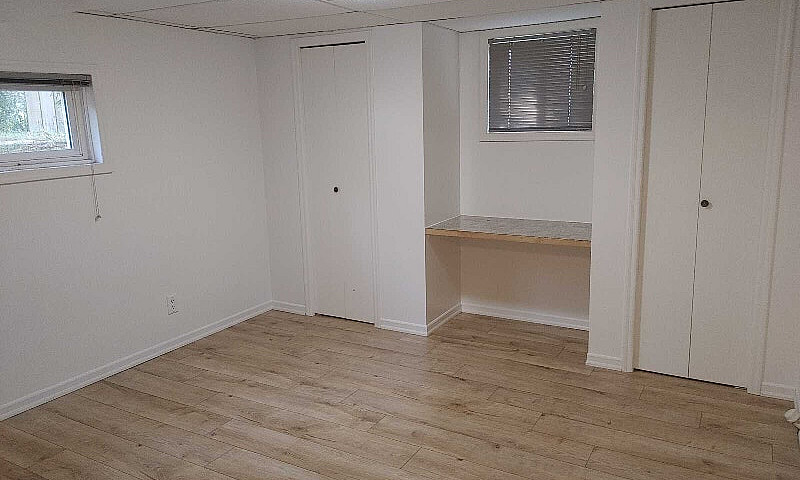 1 Bedroom Basement S...