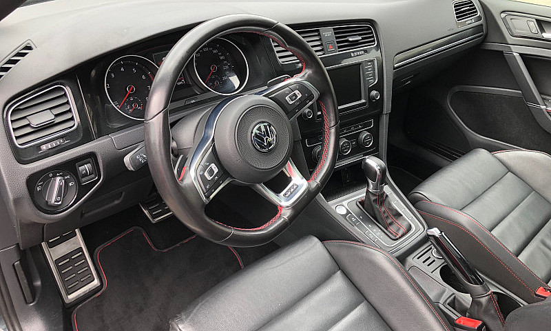 2017 Volkswagen Golf...