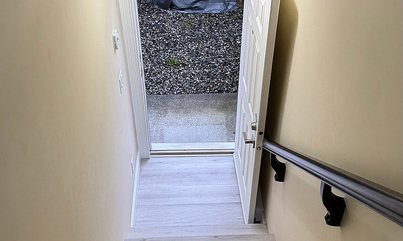 1 Br Coach House In ...