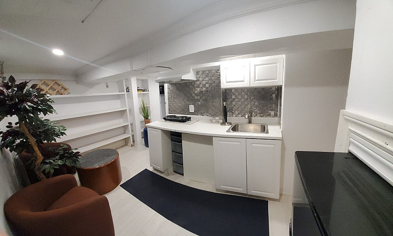 Private Basement 1 B...