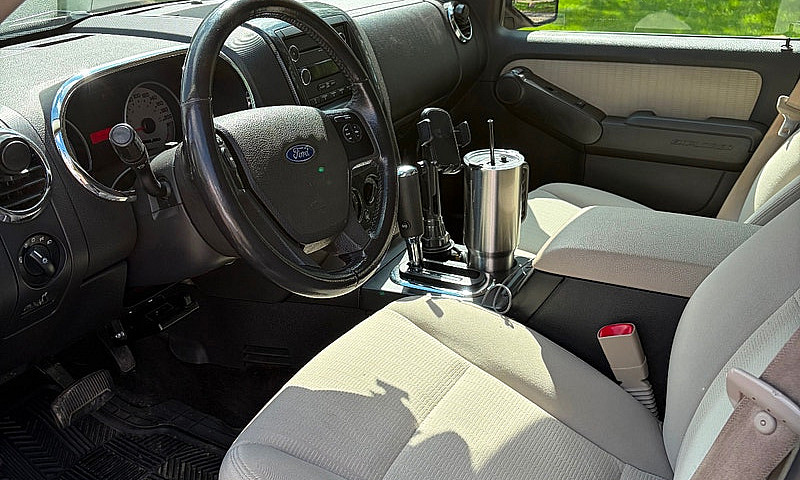 2008 Ford Explorer X...