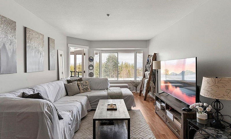 2 Bedroom/2-Bathroom...