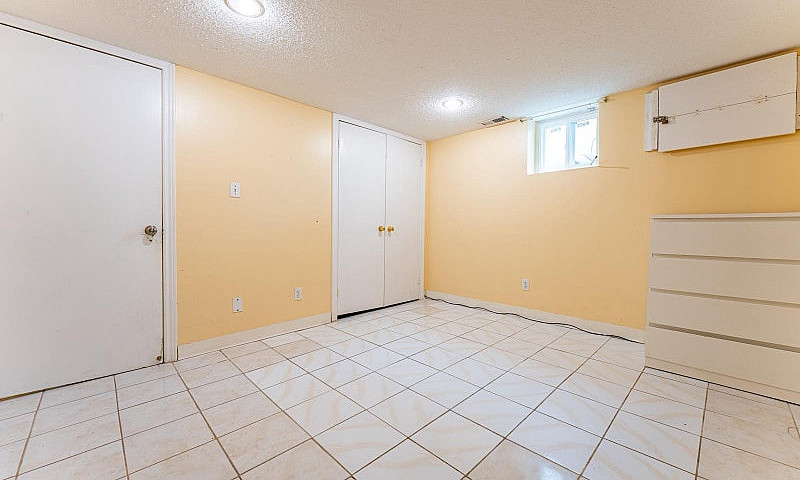 4-Bed Basement @Yong...