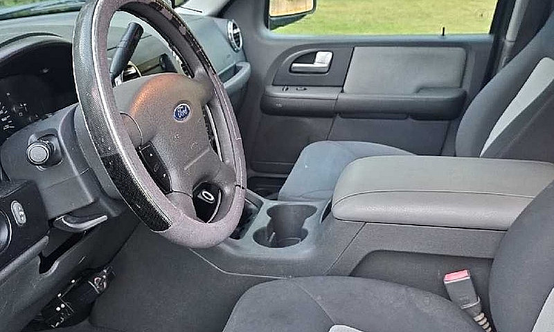 2003 Ford Expedition...
