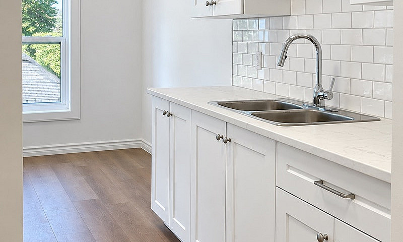 Beautiful 1 Bedroom ...