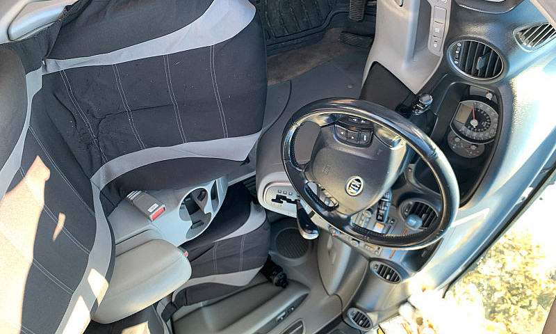 Kia Rondo 2007...