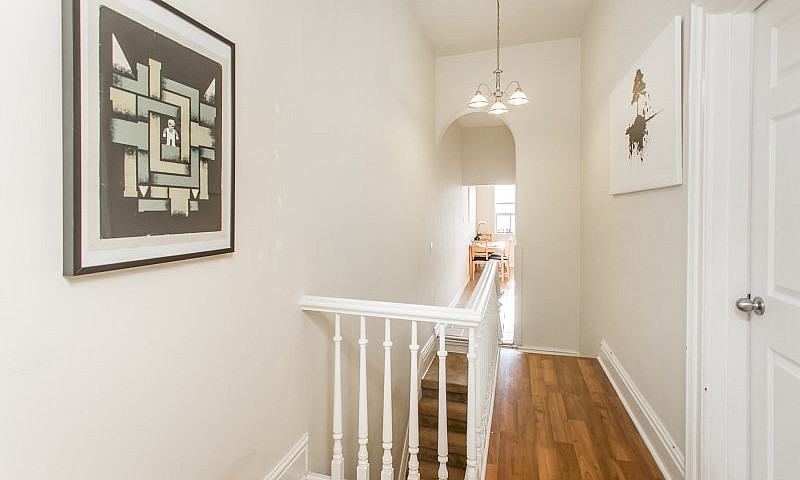 1 Bedroom Apt Just S...